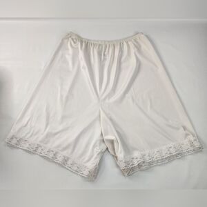 Vtg Vanity Fair White Bloomers Pettipants Slip Women's L 12-778 / 20"L *Stained*